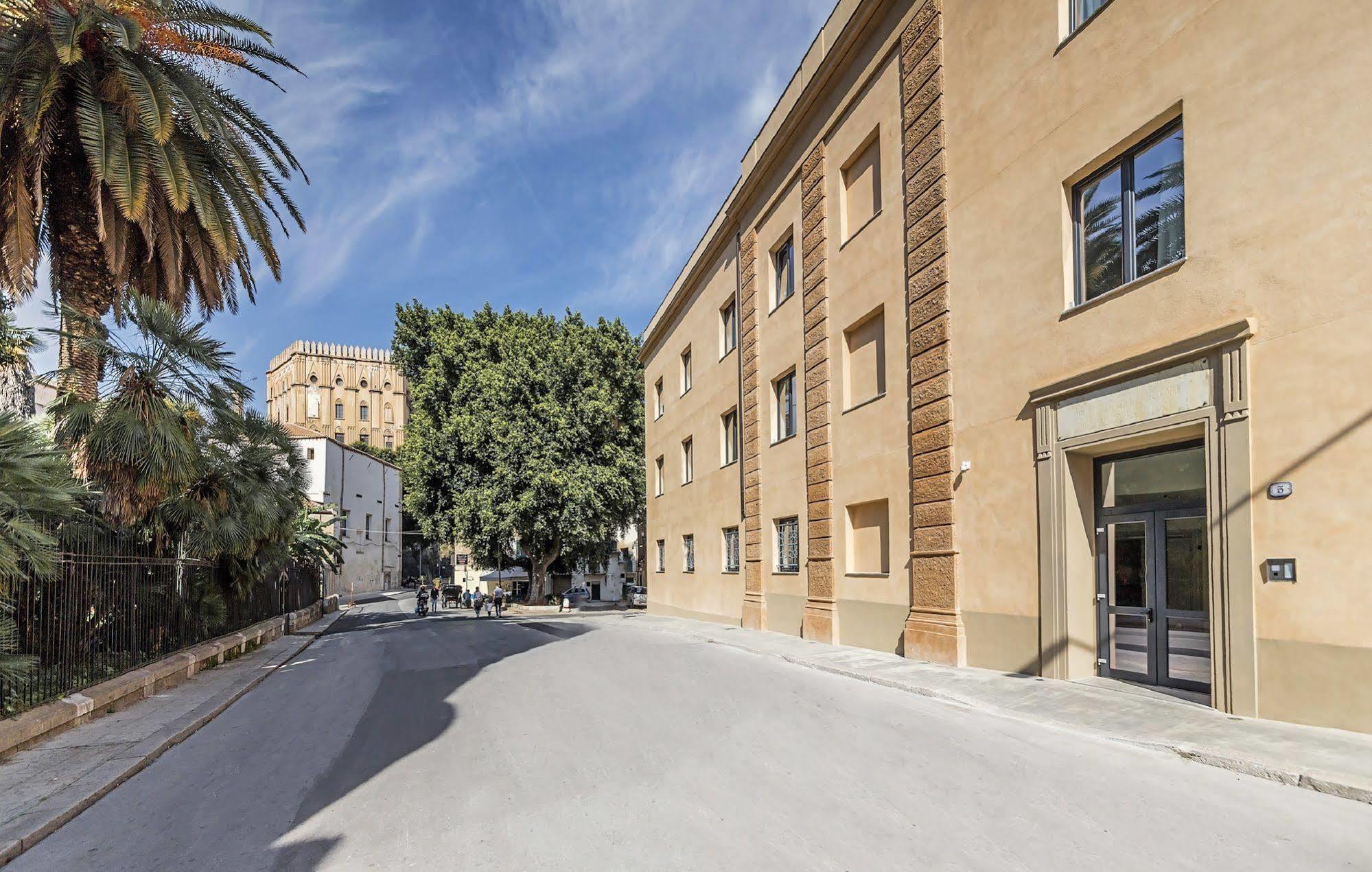 Camplus Palermo Normanni - Casa Per Ferie Exterior photo